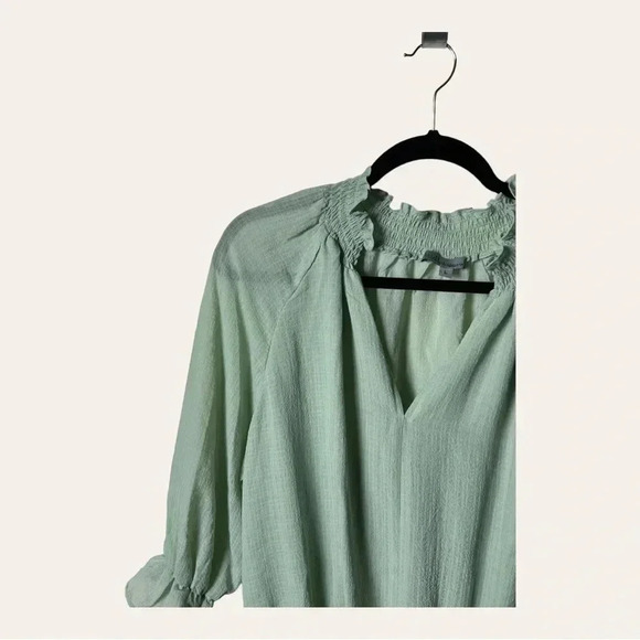 0610. WISHLIST SHORT SLEEVE SMOCKED TOP LIGHT MINT GREEN INโ COLOR SIZE LARGE - Picture 4 of 10